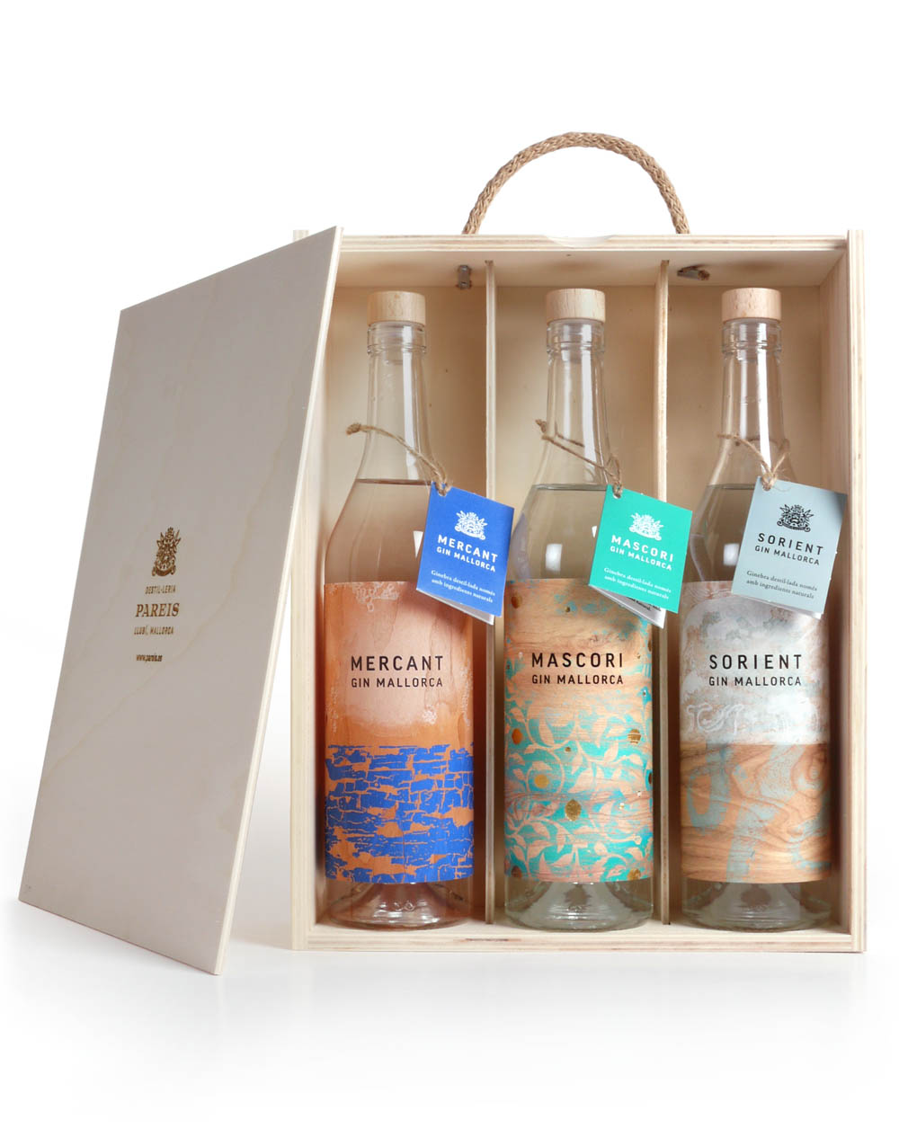 Gin-Holzkiste-Gins-wooden-box-pareis-destileria-ginebra-caja-madera-gin-gift-box-Geschenkbox